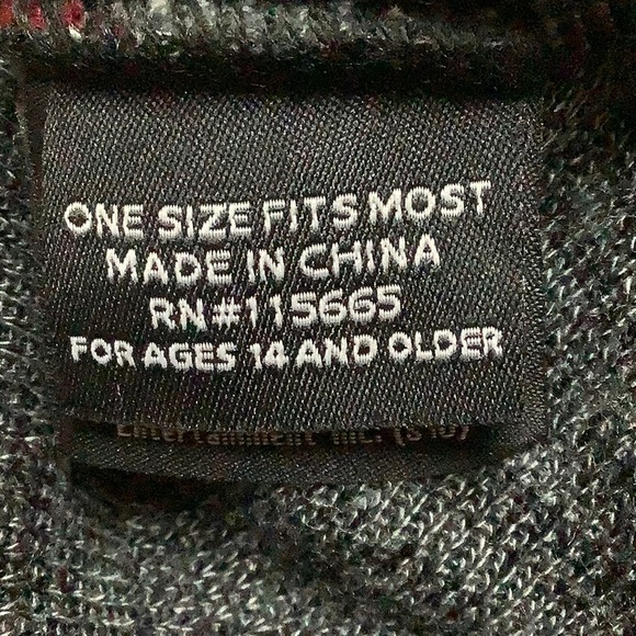 Gryffindor Harry Potter winter beanie hat - Picture 5 of 6